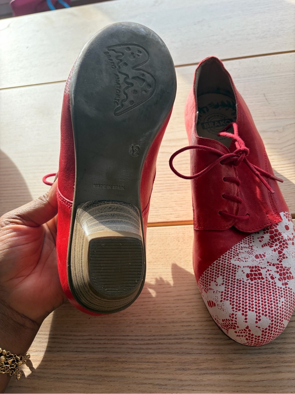 Brako Red Lace-Up Women's Oxford Flats with White Lace Toe Detail